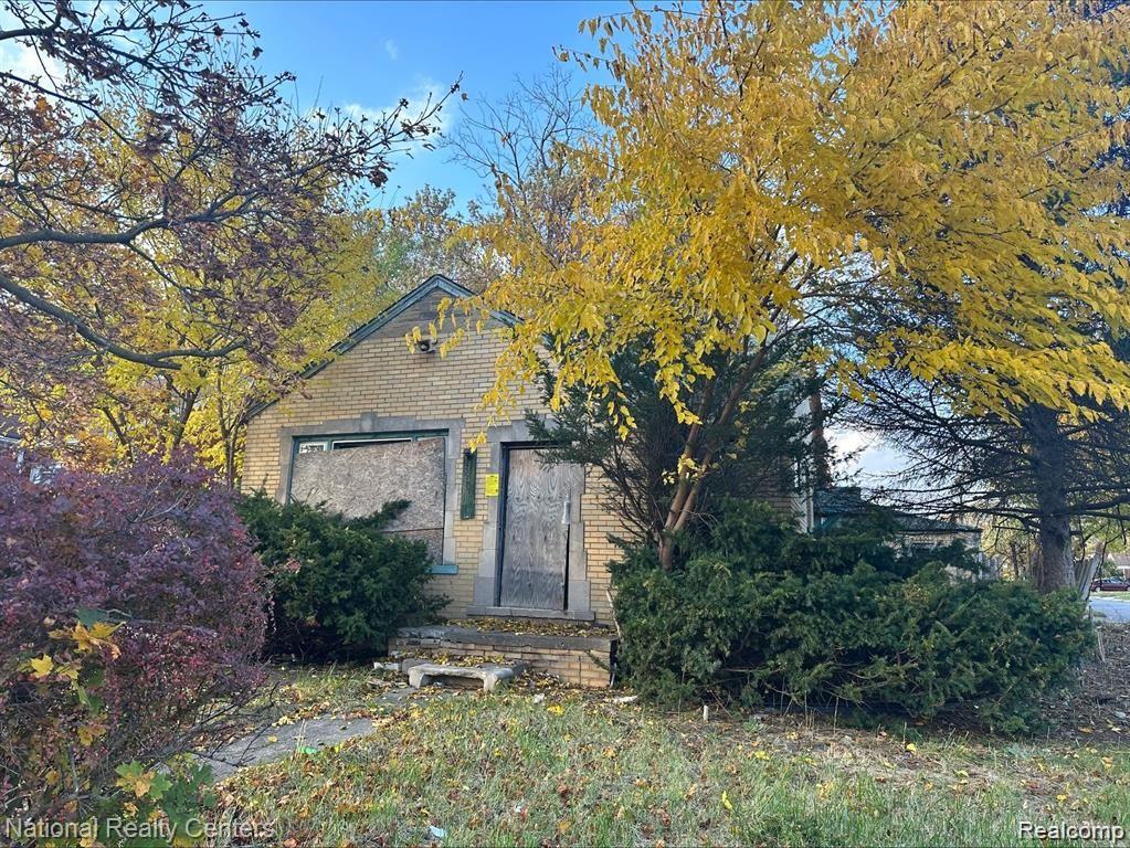 Curtis St, Detroit, MI 48219