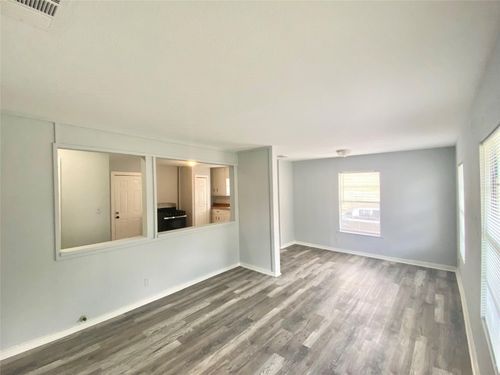 220 Gerrish St, Mckinney, TX, 75069-6606 | Card Image