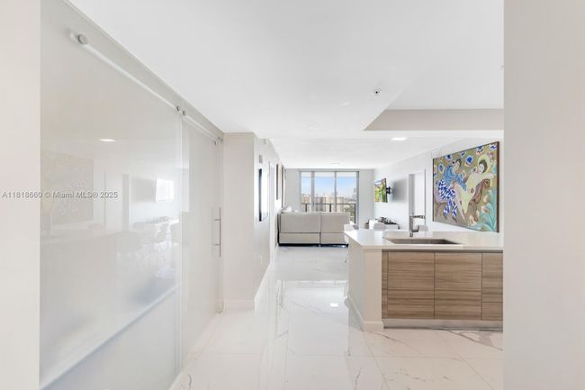 UNIT-2303 - 300 Sunny Isles Blvd, Condo with 2 bedrooms, 3 bathrooms and null parking in Sunny Isles Beach FL | Image 8