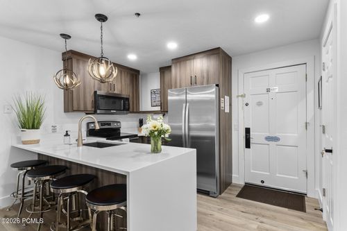 a16-255 Main St, Park City, UT, 84060-5113 | Card Image