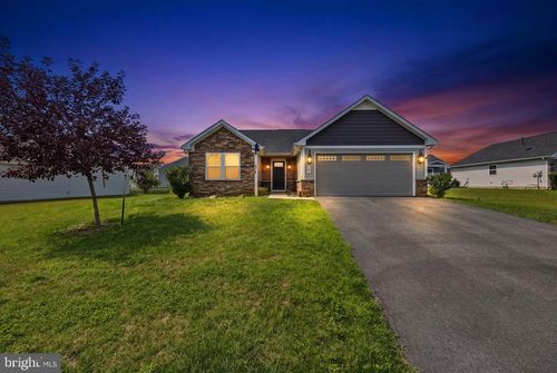 301 Rushbrook Rd, MARTINSBURG, WV, 25403-1671 | Card Image