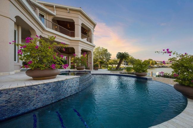112 Bayou Ln, House other with 5 bedrooms, 10 bathrooms and 4 parking in Kemah TX | Image 7