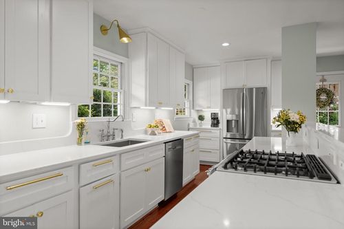 3936 36th St N, ARLINGTON, VA, 22207-5312 | Card Image