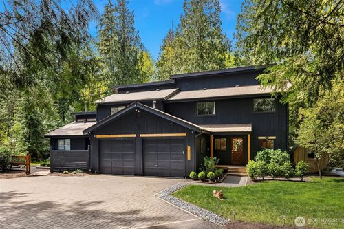 14235 248th Pl Se, Issaquah, WA, 98027-8376 | Card Image