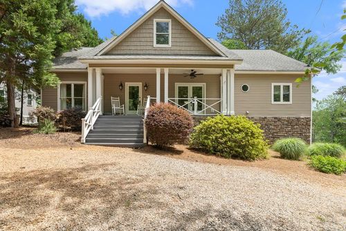 945 Sandy Run Dr, Sparta, GA, 31087-4720 | Card Image