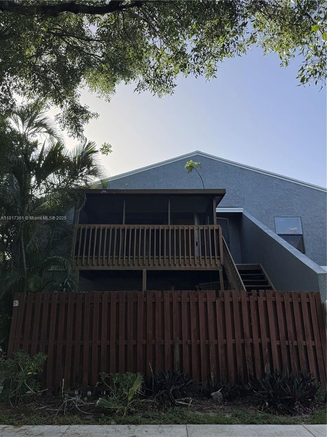 E - 28 Crossings Cir, Condo with 2 bedrooms, 2 bathrooms and null parking in Boynton Beach FL | Image 18