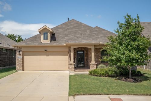 5525 Round Hill Rd, Denton, TX, 76210-2468 | Card Image
