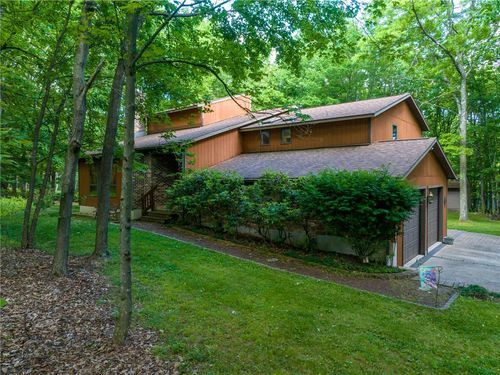 25 Gallaher Dr, Lehighton, PA, 18235-5816 | Card Image