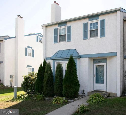 3805 Walnut Ridge Est, POTTSTOWN, PA, 19464-3032 | Card Image