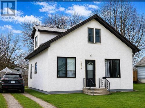 1025 Second St E, Fort Frances, ON, P9A1P1 | Card Image