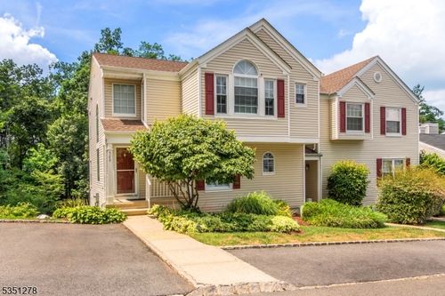 360 Wren Ln, Bedminster, NJ, 07921-1930 | Card Image