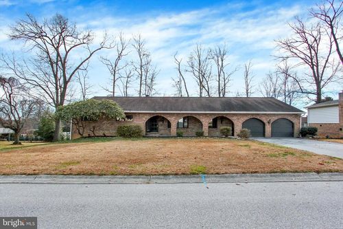 70 Laurel Dr, HANOVER, PA, 17331-9348 | Card Image