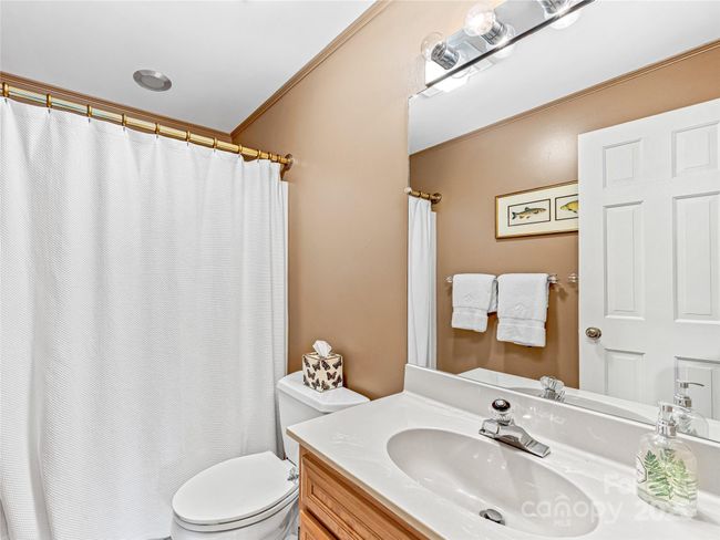 66 Country Club Village Drive, Condo with 3 bedrooms, 3 bathrooms and null parking in Lake Toxaway NC | Image 25