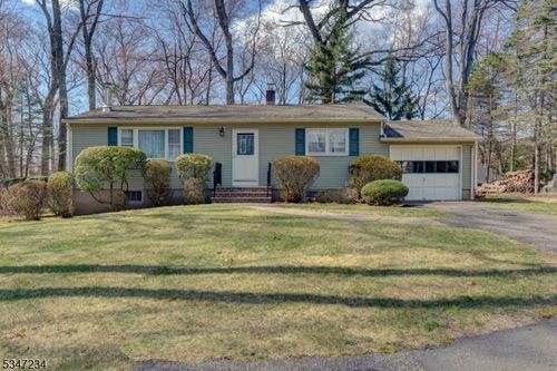160 Jerome Ave, Paramus, NJ, 07652-4105 | Card Image