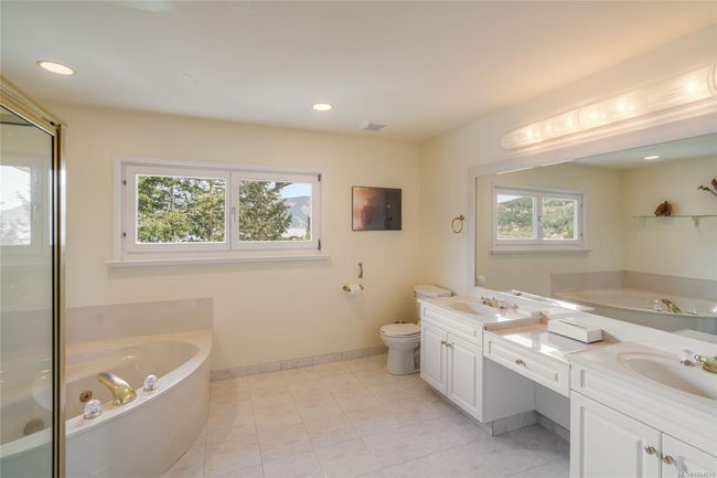 6633 Chisholm Trail, House other with 5 bedrooms, 5 bathrooms and 4 parking in Duncan BC | Image 15