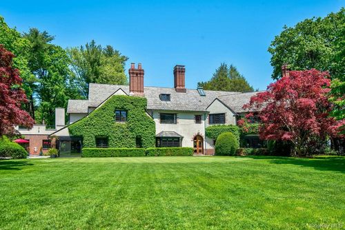 95 Piping Rock Rd, Locust Valley, NY, 11560-2225 | Card Image