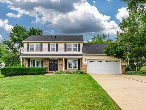 2724 Olentangy Drive, Akron, OH, 44333 | Card Image