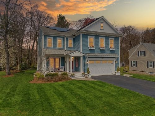 72 Hancock St, Bedford, MA, 01730-1651 | Card Image
