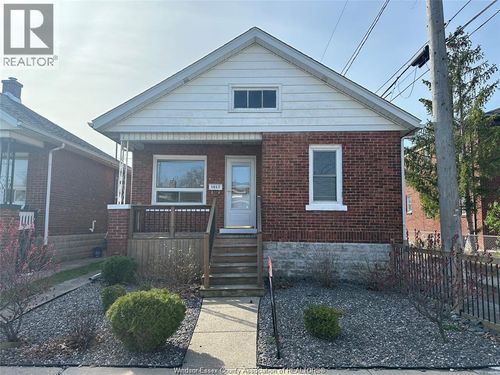 1057 Ellis St E, Windsor, ON, N8X2J2 | Card Image