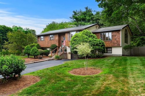4 Alpha Rd, Groveland, MA, 01834-1819 | Card Image
