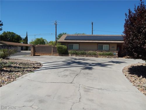 2712 W Oakey Blvd, Las Vegas, NV, 89102-2089 | Card Image