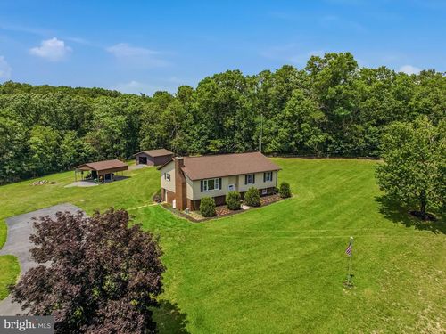 12822 Winchester Grade Rd, BERKELEY SPRINGS, WV, 25411-3867 | Card Image