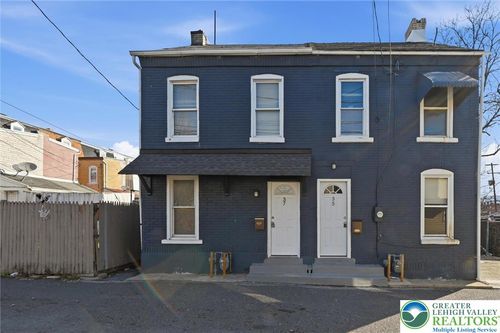 37 Spruce St, Allentown, PA, 18101-1942 | Card Image