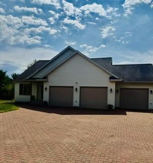 2490 88th Ave, Osceola, WI, 54020-4549 | Card Image