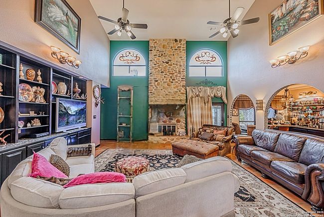 7802 Timber Top Dr, House other with 3 bedrooms, 4 bathrooms and null parking in Fair Oaks Ranch TX | Image 34