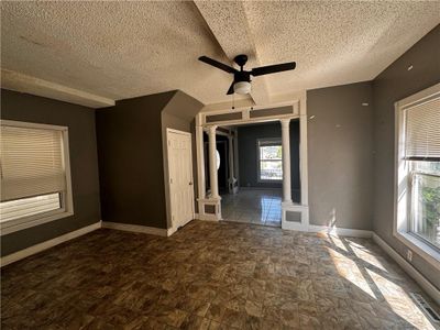 5035 E 9th Street, House other with 3 bedrooms, 1 bathrooms and null parking in Kansas City MO | Image 3