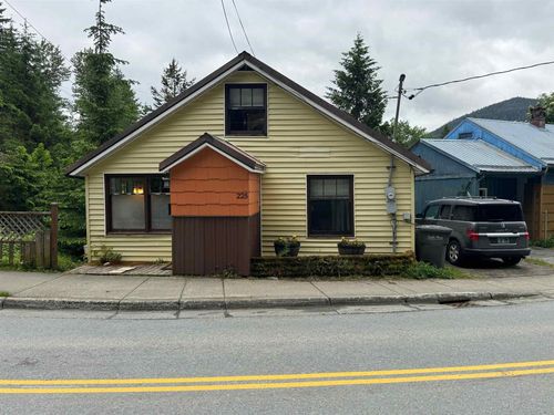 225-irwin-225 Irwin St, Juneau, AK, 99801-1545 | Card Image