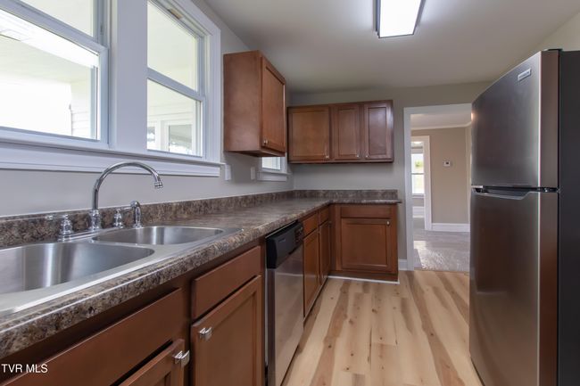 Bradley 1, Kitchen | Image 14