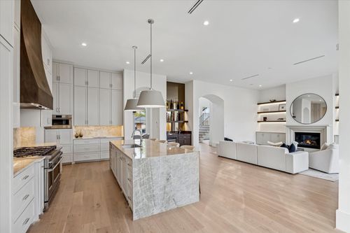 1807 Du Barry Ln, Houston, TX, 77018-5065 | Card Image