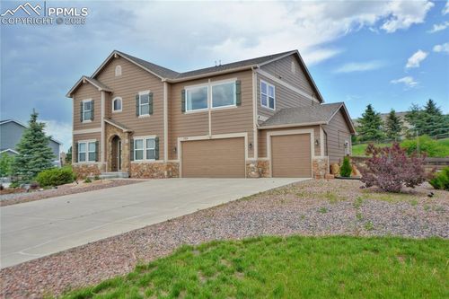 735 Woodmoor Acres Dr, Monument, CO, 80132-7455 | Card Image
