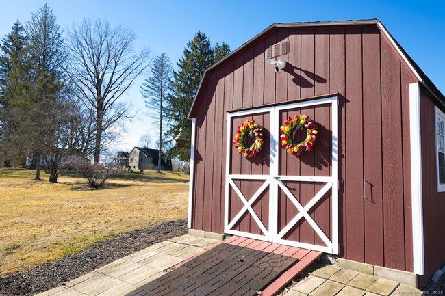 186 Main St, House other with 3 bedrooms, 2 bathrooms and null parking in Durham CT | Image 24