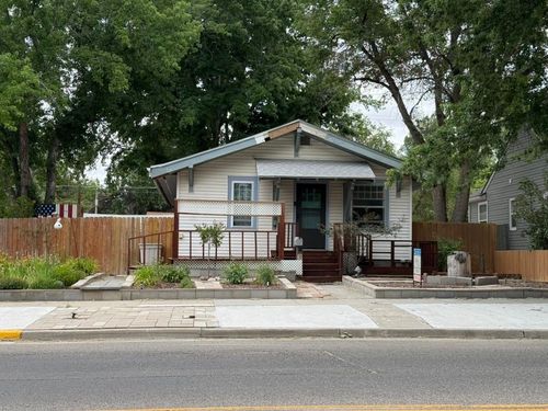 603 S 4th St, Douglas, WY, 82633-2629 | Card Image