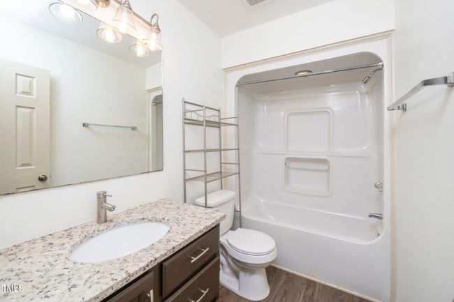 17-web-or-mls-1505-15 Clermont (16 of 20 | Image 18