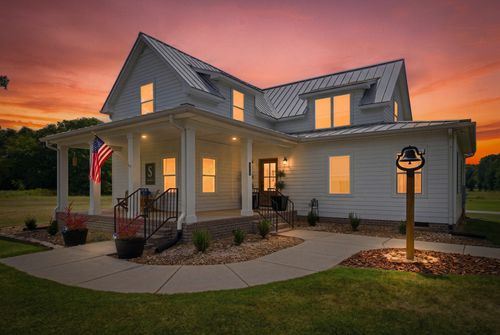 808 Clearview Rd, Cottontown, TN, 37048-9275 | Card Image