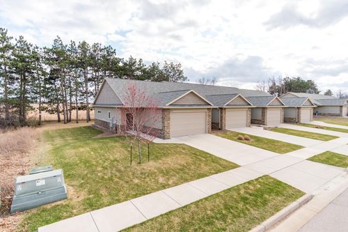 1800 Prairie Pl, HOLMEN, WI, 54636-2218 | Card Image