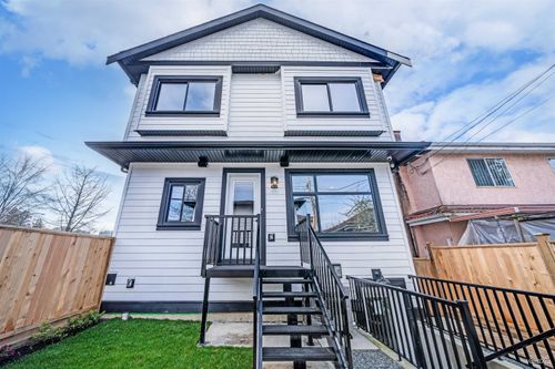 4318 Nanaimo St, Vancouver, BC, V5N5J1 | Card Image