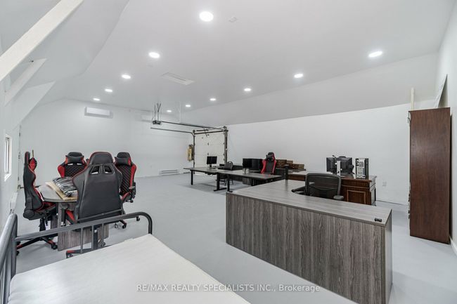 521 Guelph St, Home with 5 bedrooms, 5 bathrooms and 13 parking in Norval ON | Image 40