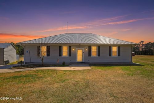 335 Bull Tail Rd, Wallace, NC, 28466-8013 | Card Image