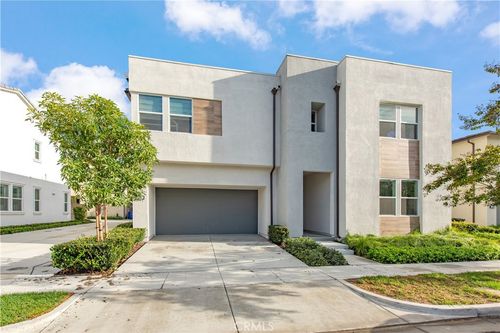 220 Holliston, Lake Forest, CA, 92630-8473 | Card Image