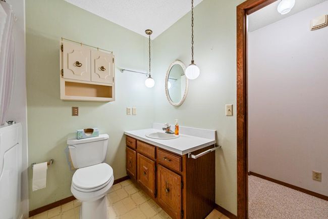 18 Bathroom.jpg | Image 16