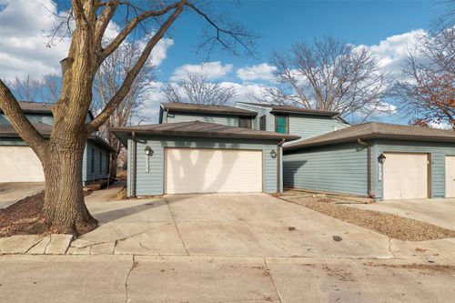 3-6194 Terrace Dr, Johnston, IA, 50131-1590 | Card Image