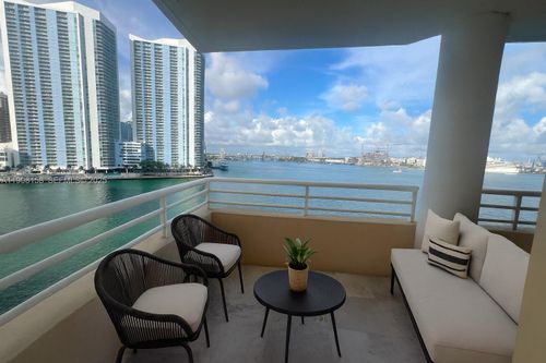 apt-806-888 Brickell Key Dr, Miami, FL, 33131-2663 | Card Image