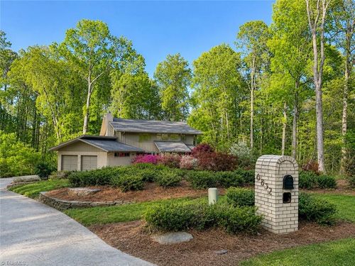 6832 Colonial Club Dr, Thomasville, NC, 27360-5984 | Card Image