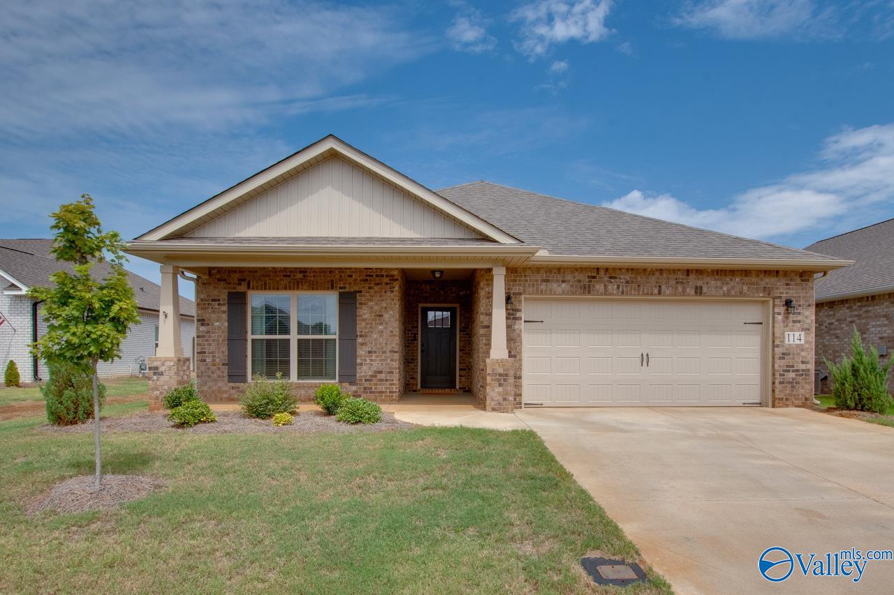 Silkwood Ct, Huntsville, AL 35824