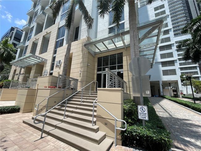 APT-4015 - 1060 Brickell Ave, Condo with 1 bedrooms, 1 bathrooms and null parking in Miami FL | Image 21