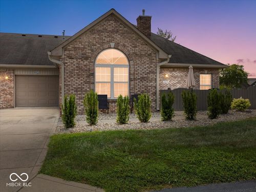 9-2370 Steeple Chase, Shelbyville, IN, 46176-8867 | Card Image